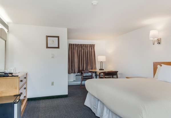  - Americas Best Value Inn & Suites Hyannis