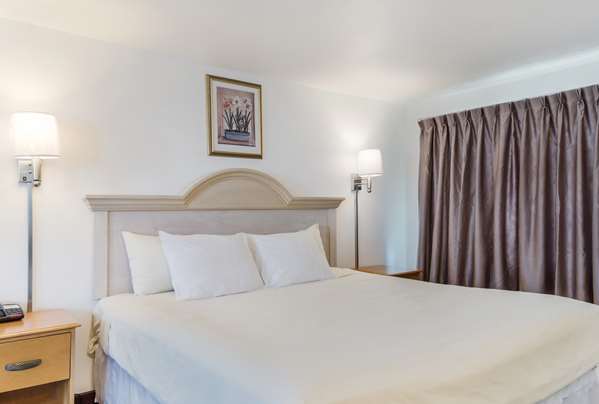  - Americas Best Value Inn & Suites Hyannis