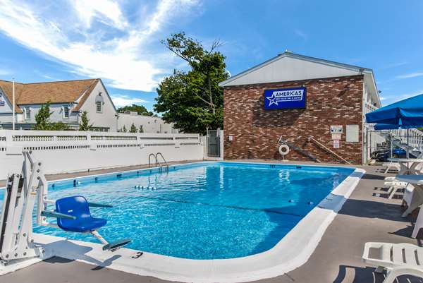 Pool - Americas Best Value Inn & Suites Hyannis