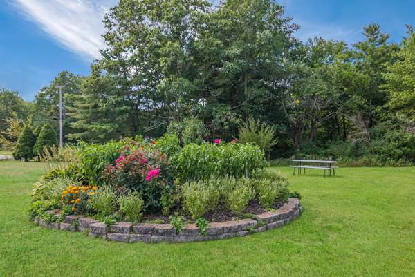 Exterior view - Americas Best Value Inn Scarborough