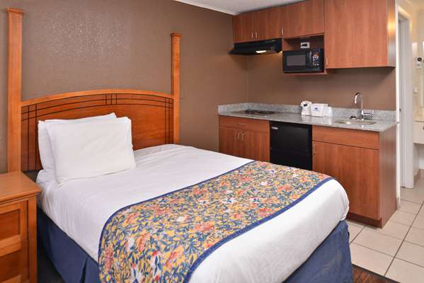  - Americas Best Value Inn & Suites Jackson - I-94, Exit 138