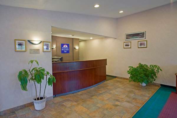  - Americas Best Value Inn Lansing - I-96, Exit 104