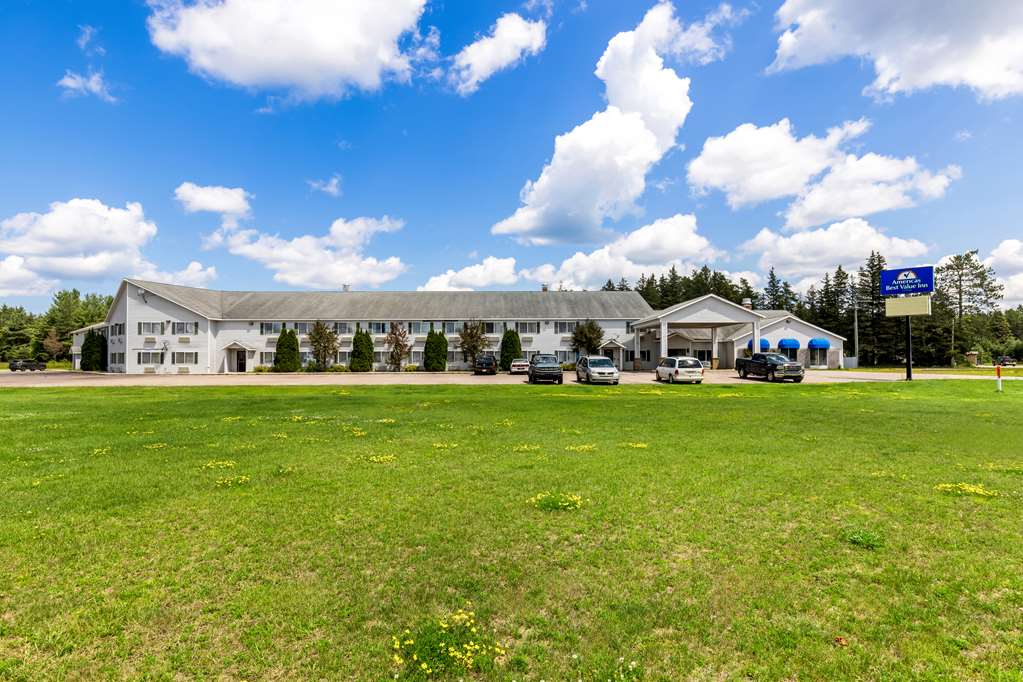 Americas Best Value Inn - Tahquamenon Co