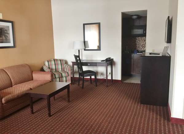 Suite - Americas Best Value Inn Detroit Airport Romulus