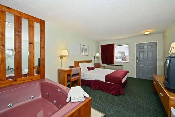  - Americas Best Value Inn St Ignace - I-75, Exit 344