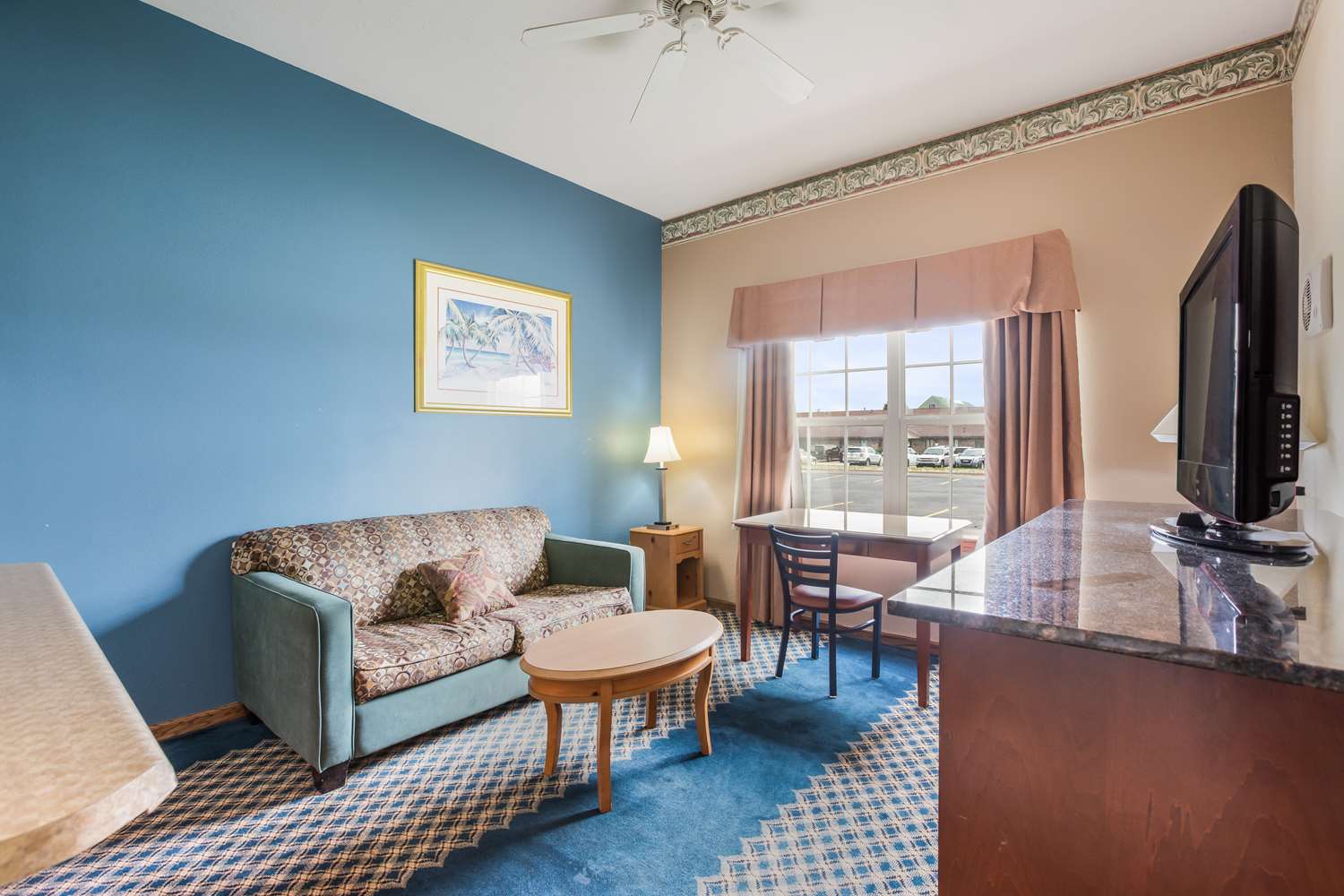 1 King Bed Suite Kitchen NS image