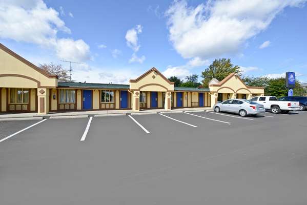 Exterior view - Americas Best Value Inn & Suites Miller Road Warren