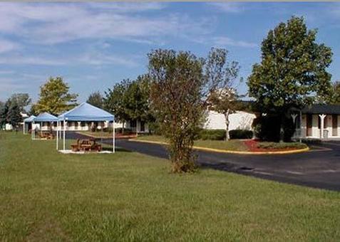  - Americas Best Value Inn & Suites Miller Road Warren