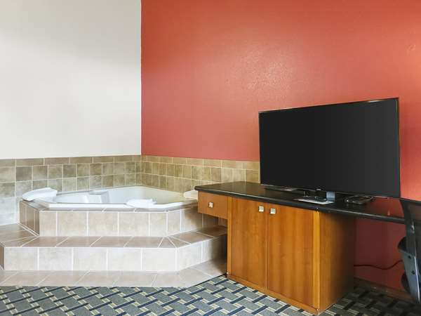  - Americas Best Value Inn Hinckley - I-35, Exit 183