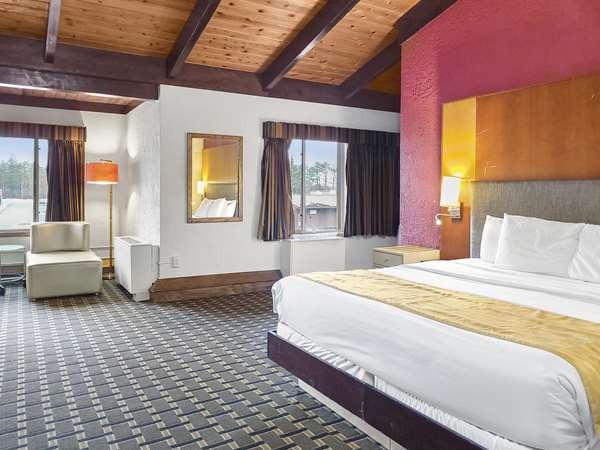 Suite - Americas Best Value Inn Hinckley - I-35, Exit 183