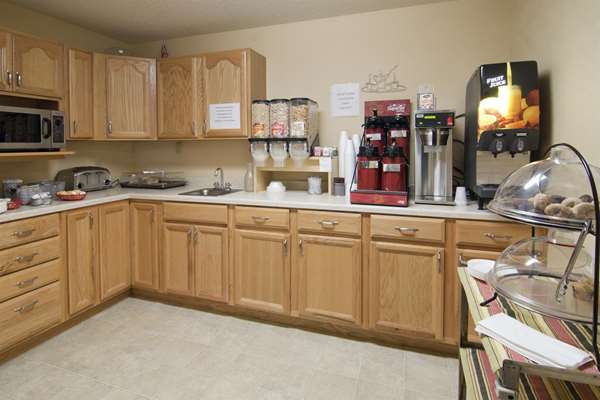 Restaurant - Americas Best Value Inn Zumbrota