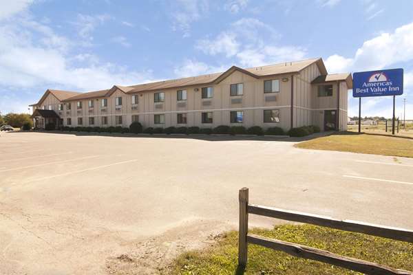 Exterior view - Americas Best Value Inn Zumbrota