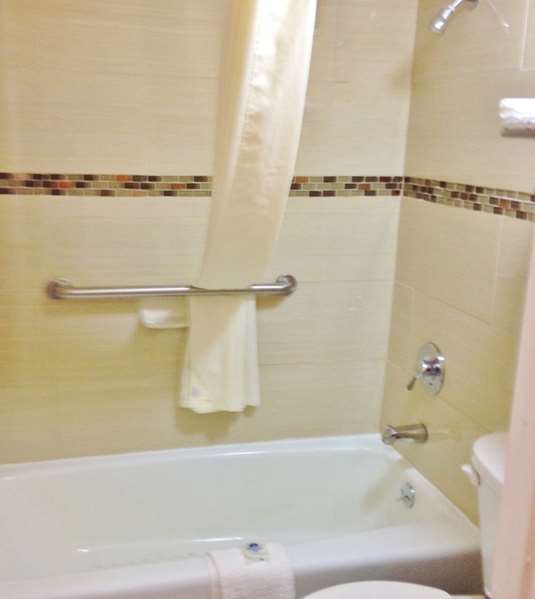  - Americas Best Value Inn Forest - I-20, Exit 88