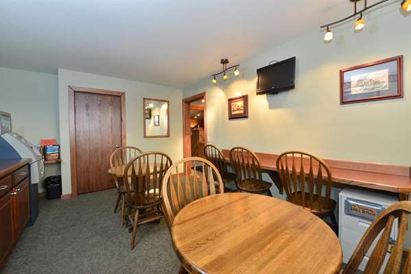  - Americas Best Value Inn Butte - I-15 & I-90, Exit 122