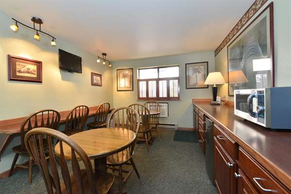  - Americas Best Value Inn Butte - I-15 & I-90, Exit 122