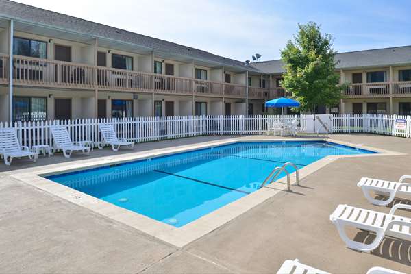 Pool - Americas Best Value Inn Canton - I-40, Exit 31