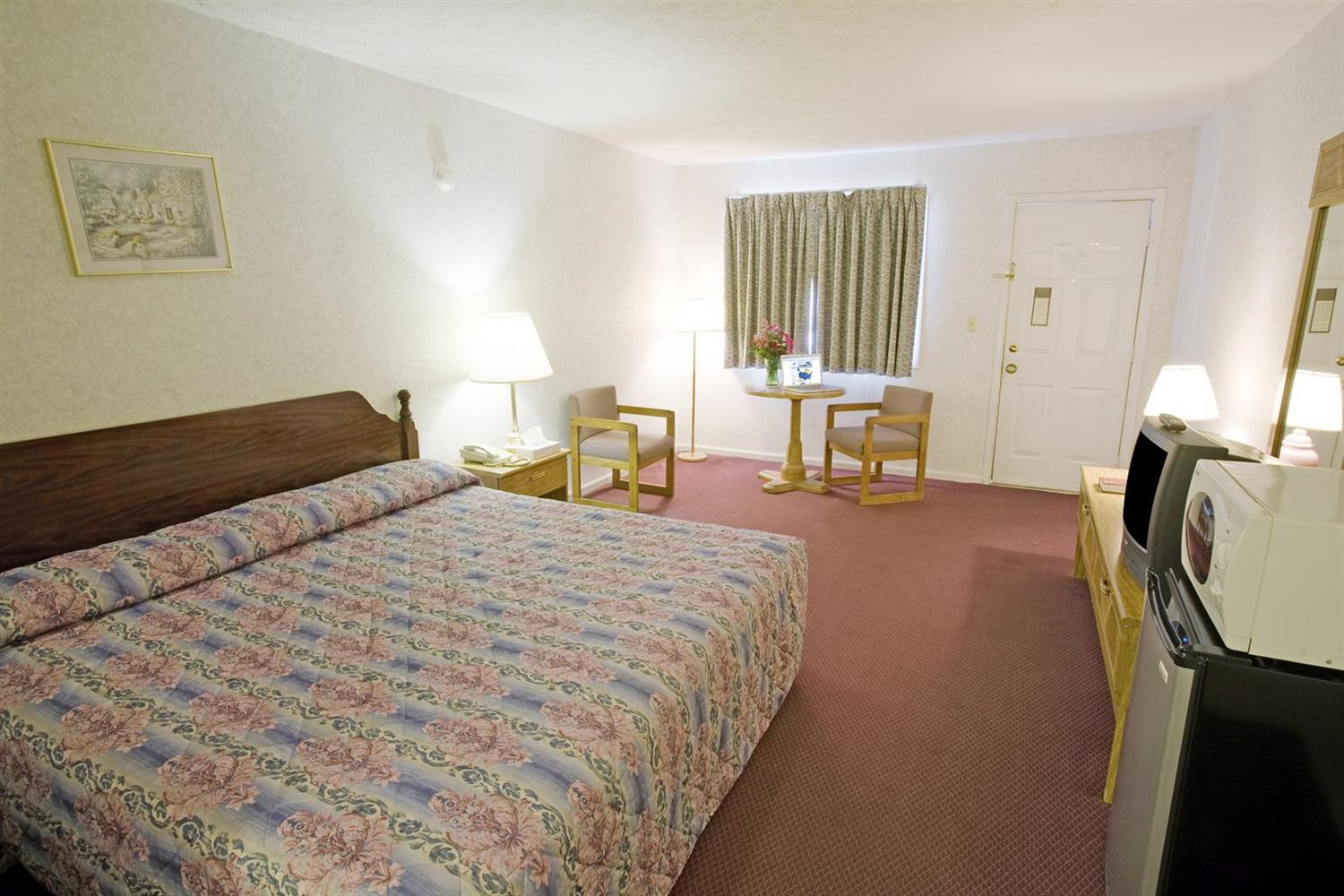 1 King Bed Non-Smoking image