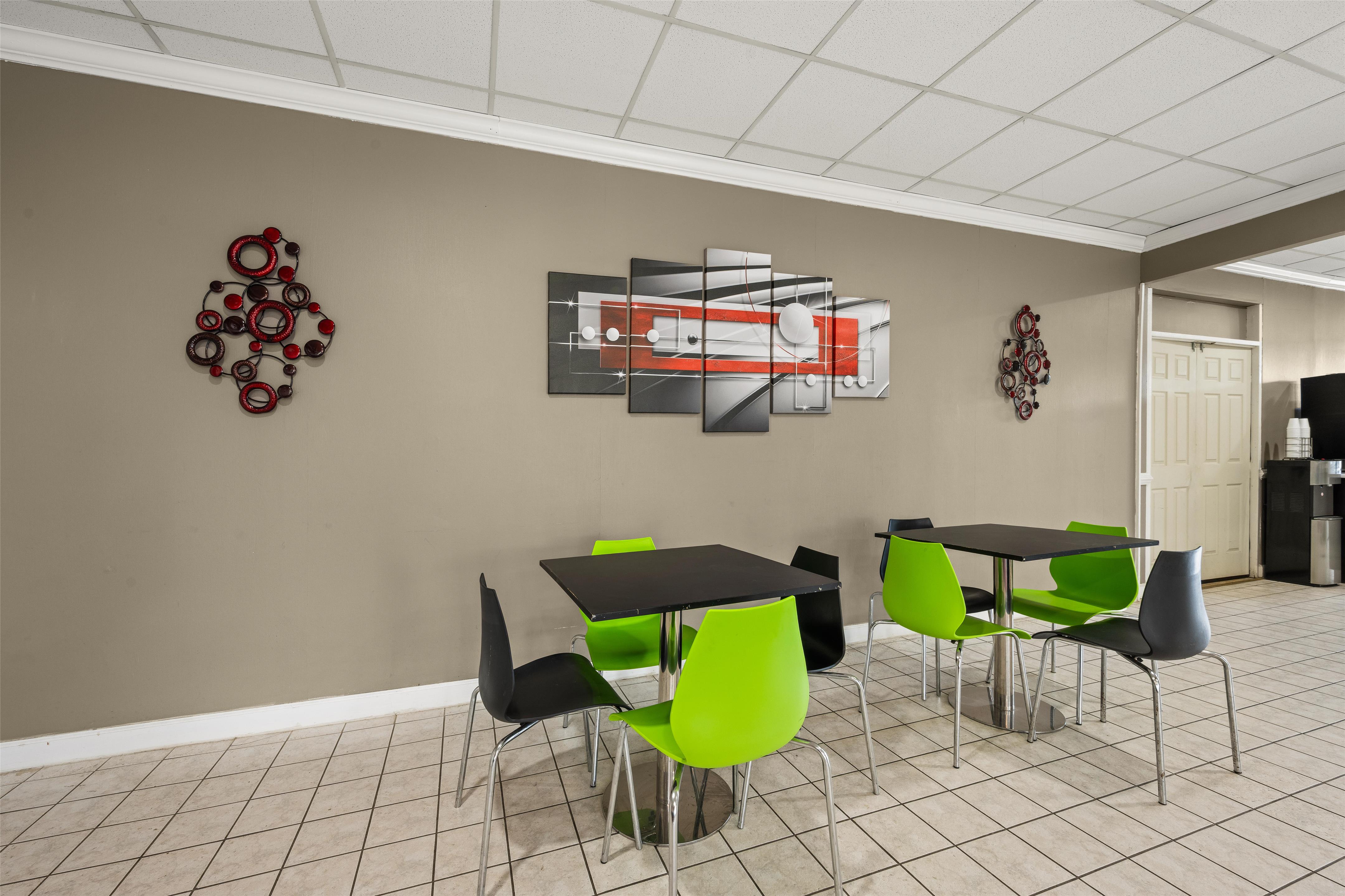 NC Lobby | Americas Best Value Inn - Wilson
