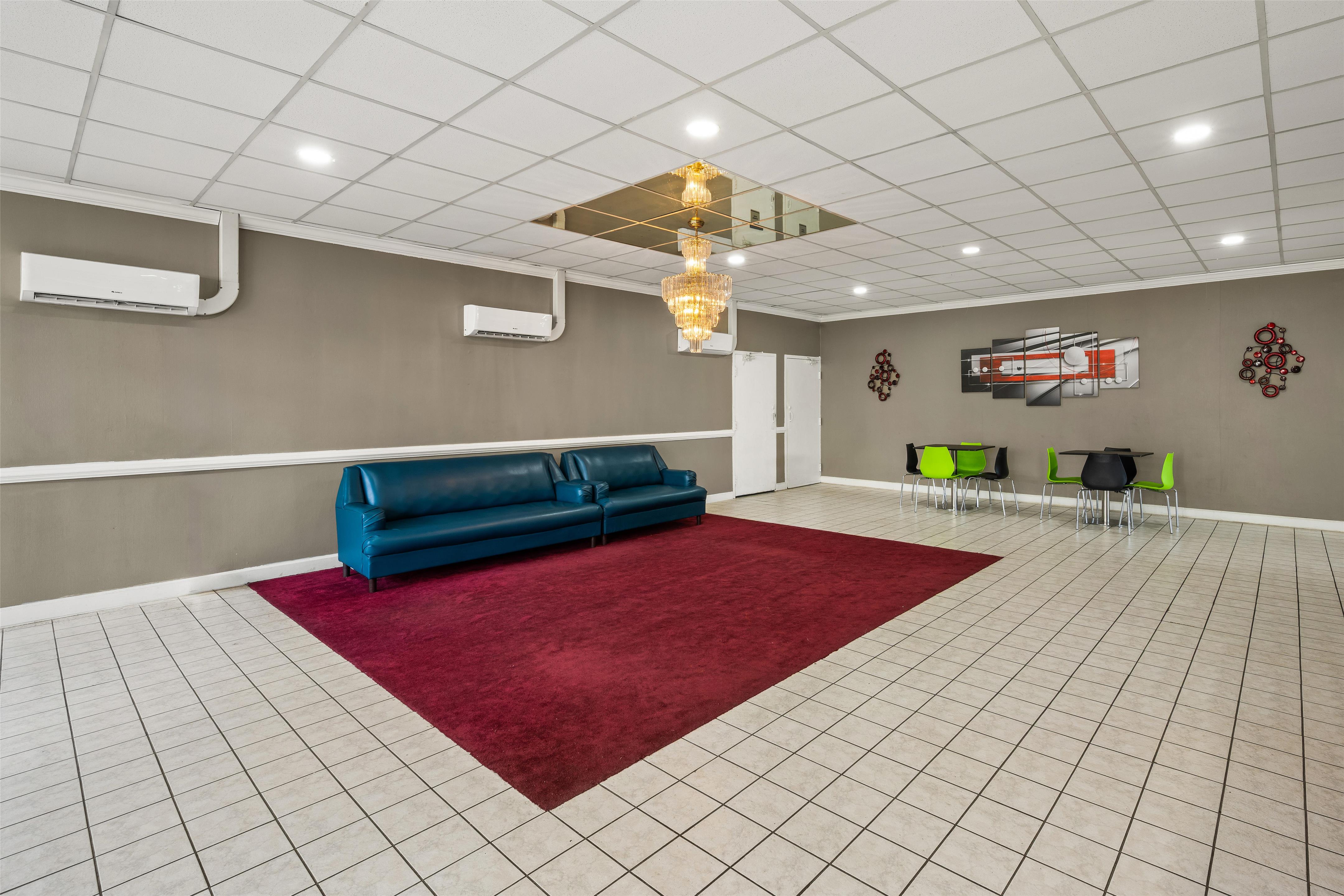 NC Lobby | Americas Best Value Inn - Wilson