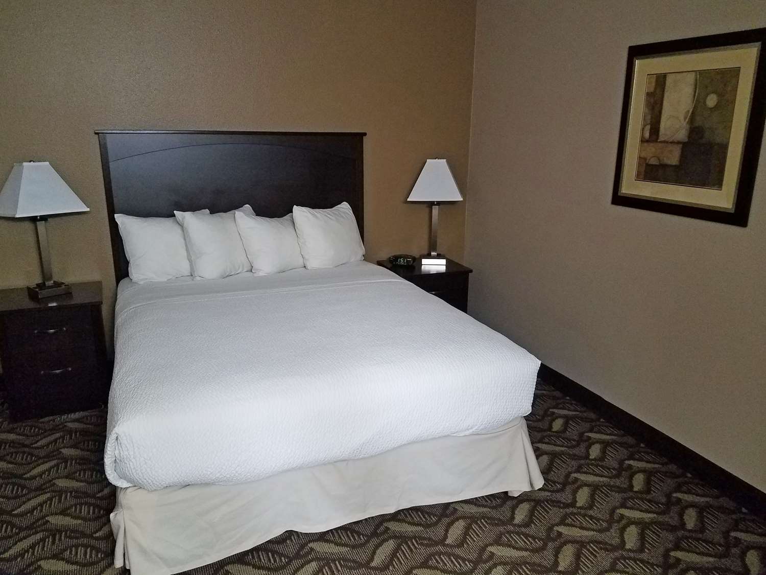 1 Queen Bed Executive Non-Smoking image