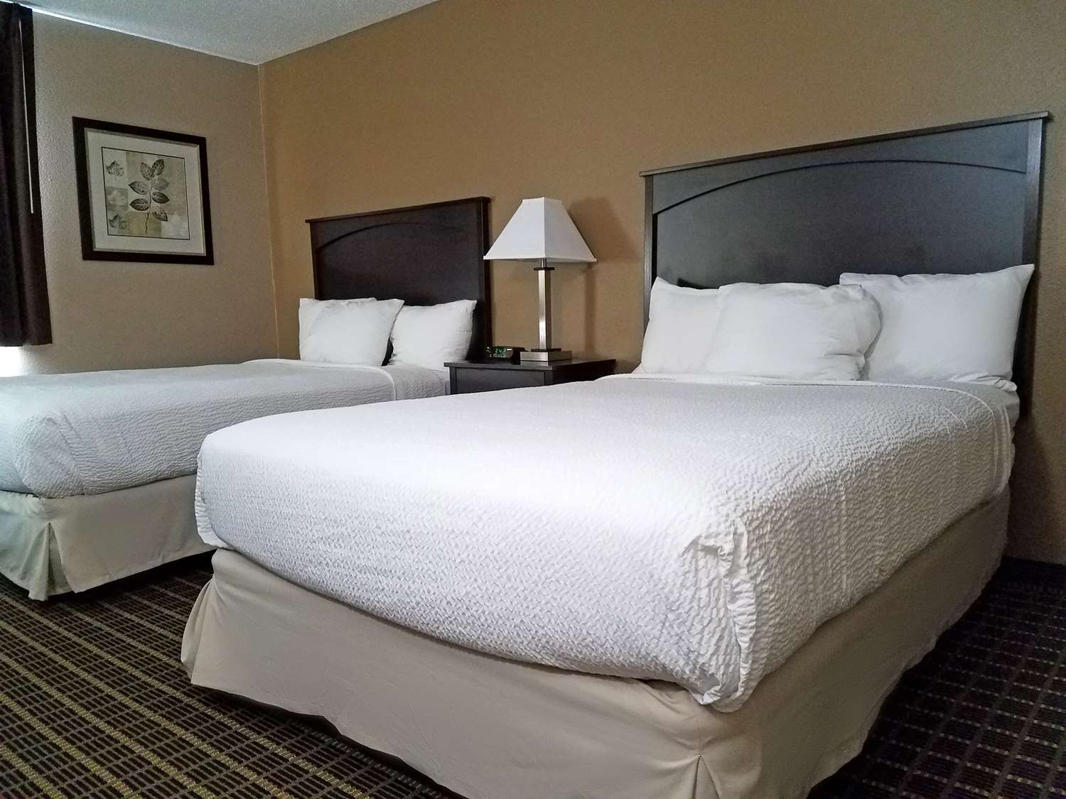 2 Double Beds Non-Smoking image