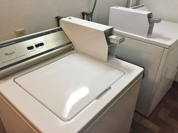  - Americas Best Value Inn Grand Forks - I-29, Exit 141