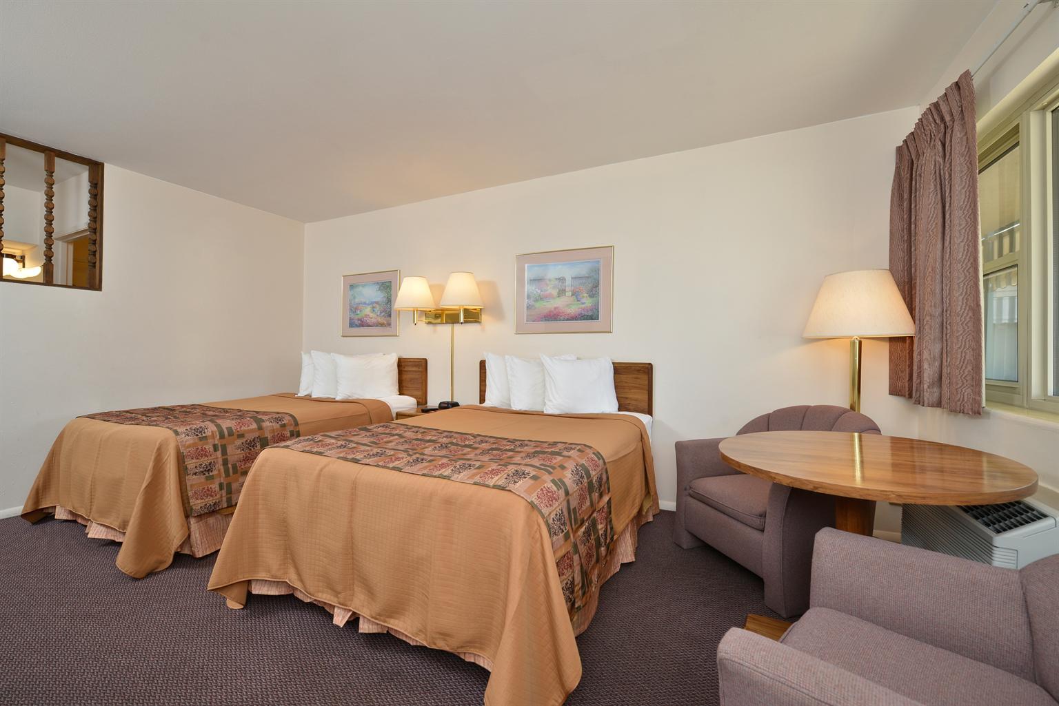 2 Double Beds Non-Smoking image