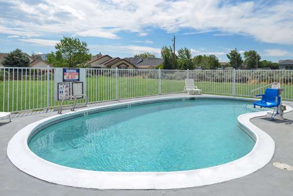 Pool - Americas Best Value Inn Carson City