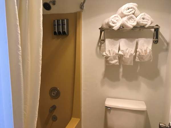  - Americas Best Value Inn Carson City