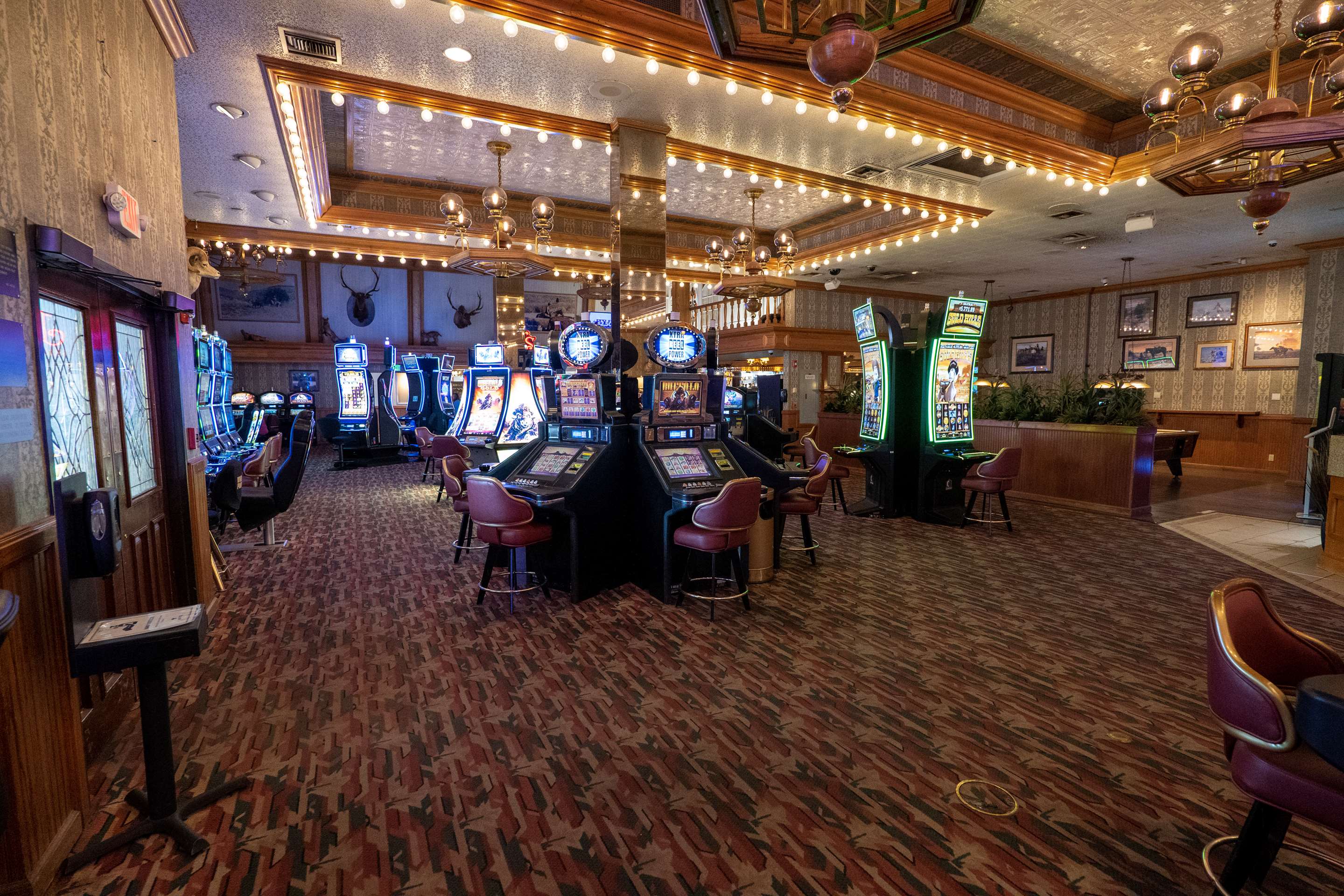 EKO Gold Country billiards jpg | Gold Country Casino by Red Lion Hotels