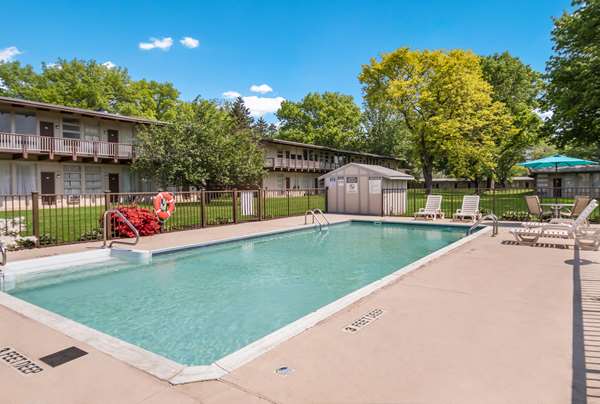 Pool - Americas Best Value Inn Painted Post