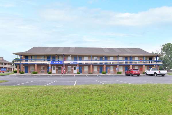Exterior view - Americas Best Value Inn Maumee - I-80 & I-90, Exit 59