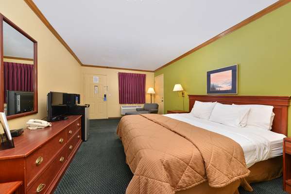  - Americas Best Value Inn Maumee - I-80 & I-90, Exit 59