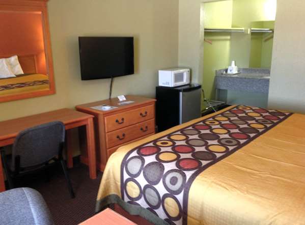  - Americas Best Value Inn Pryor