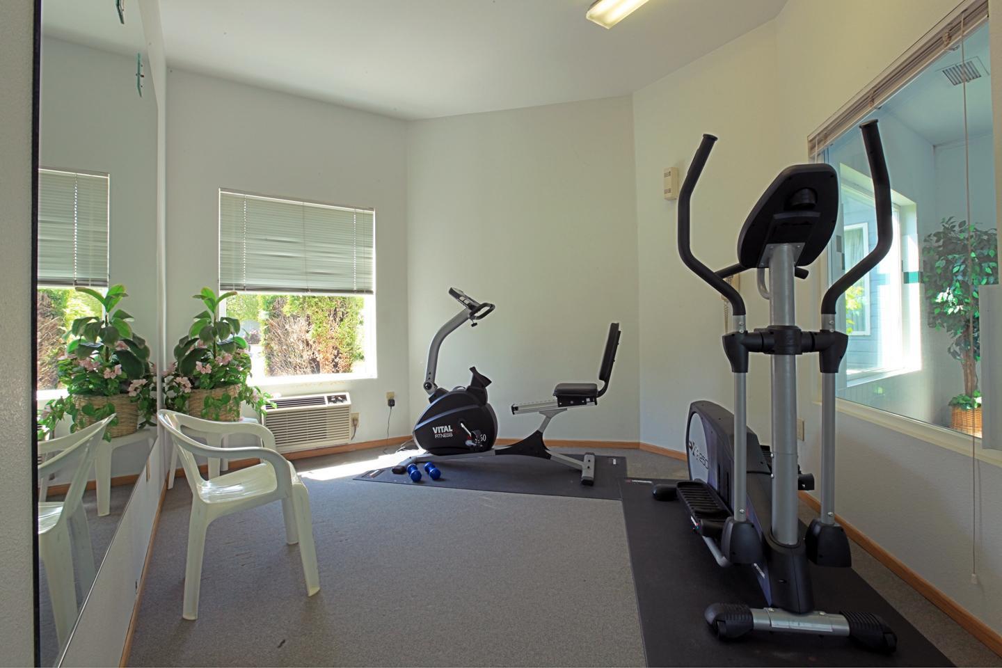 Fitness Center | Americas Best Value Inn & Suites-Forest Grove/Hillsboro