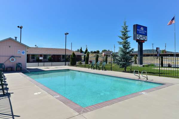 Pool - Americas Best Value Inn & Suites Klamath Falls