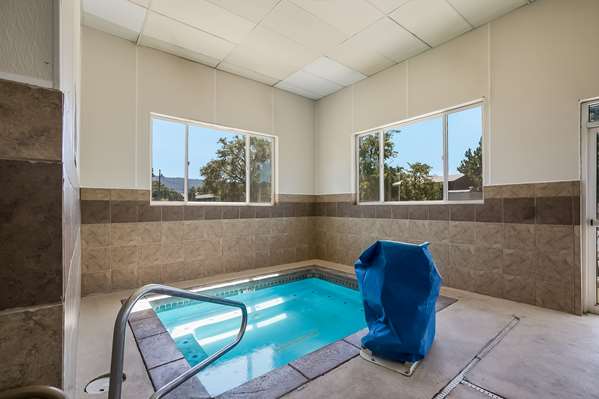 Pool - Americas Best Value Inn La Grande