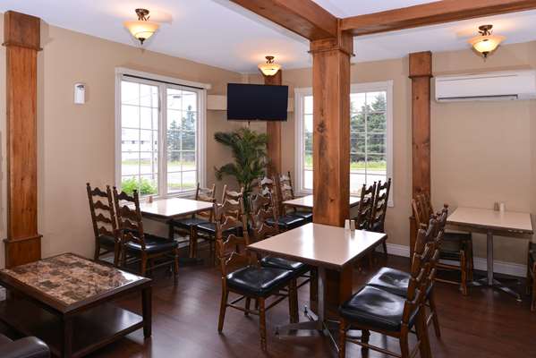 Restaurant - Canadas Best Value Inn & Suites Charlottetown