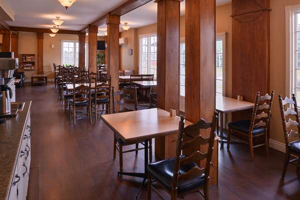 Restaurant - Canadas Best Value Inn & Suites Charlottetown