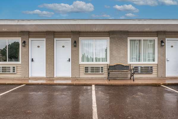 Exterior view - Canadas Best Value Inn & Suites Charlottetown