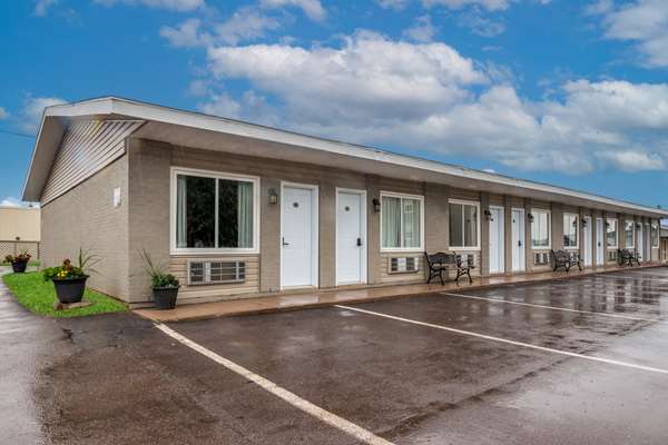 Exterior view - Canadas Best Value Inn & Suites Charlottetown
