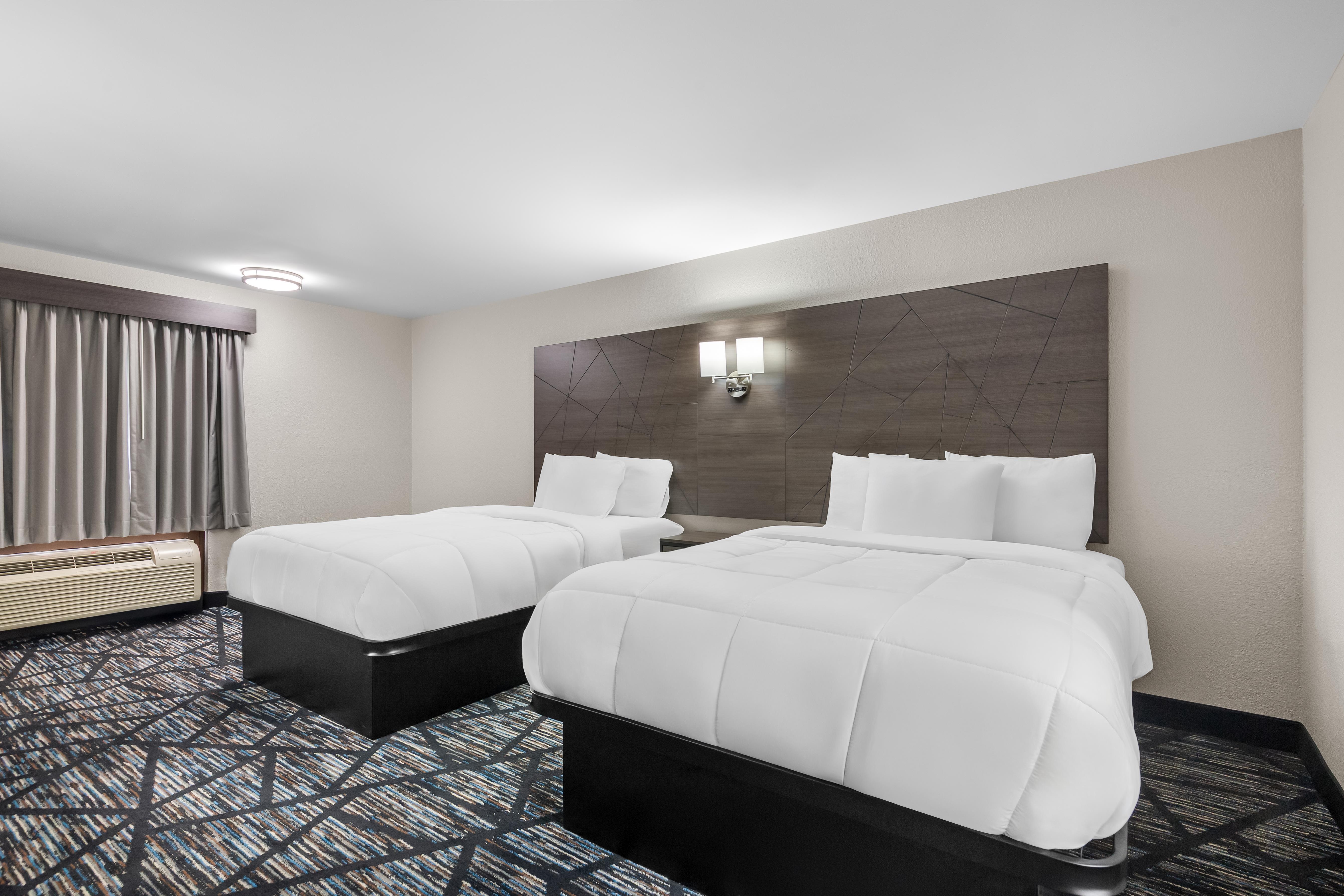 2 Queen Beds Non-Smoking image