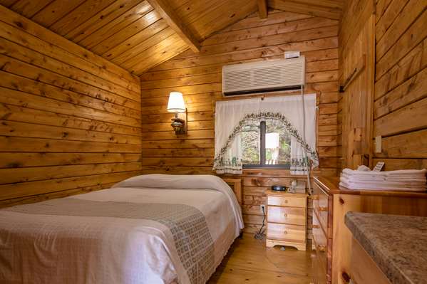  - Americas Best Value Inn by the River Hot Springs