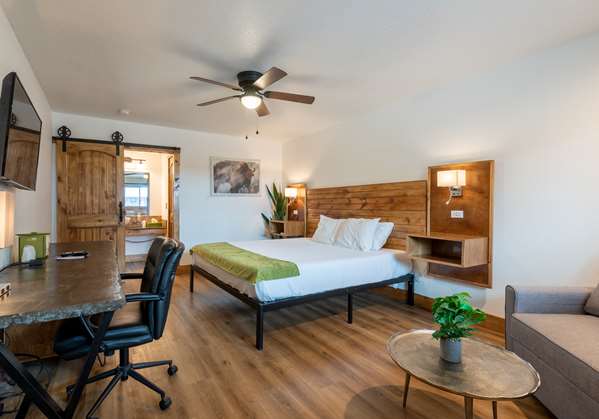  - Americas Best Value Inn by the River Hot Springs