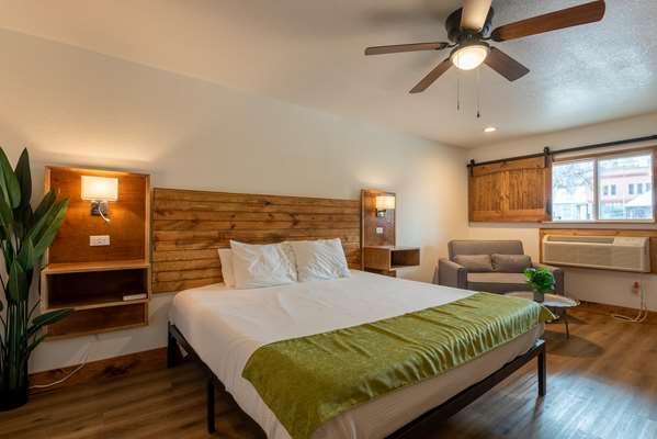  - Americas Best Value Inn by the River Hot Springs