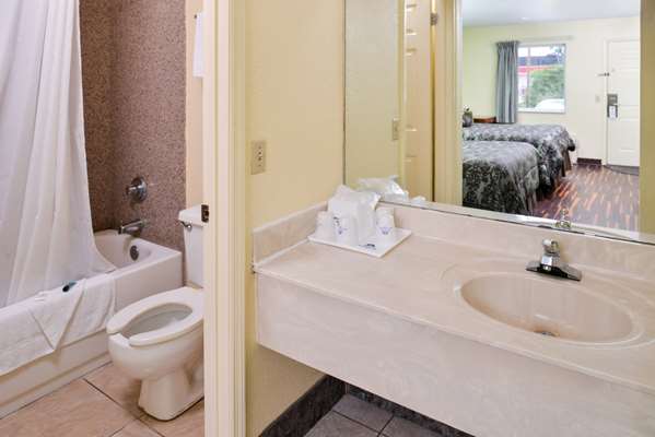  - Americas Best Value Inn & Suites Chattanooga - I-24, Exit 175