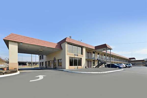 Exterior view - Americas Best Value Inn & Suites Knoxville - I-75, Exit 108