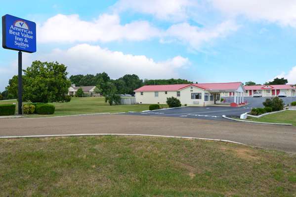 Exterior view - Americas Best Value Inn Wildersville - I-40, Exit 108