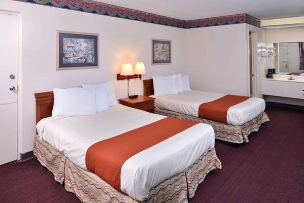  - Americas Best Value Inn Wildersville - I-40, Exit 108