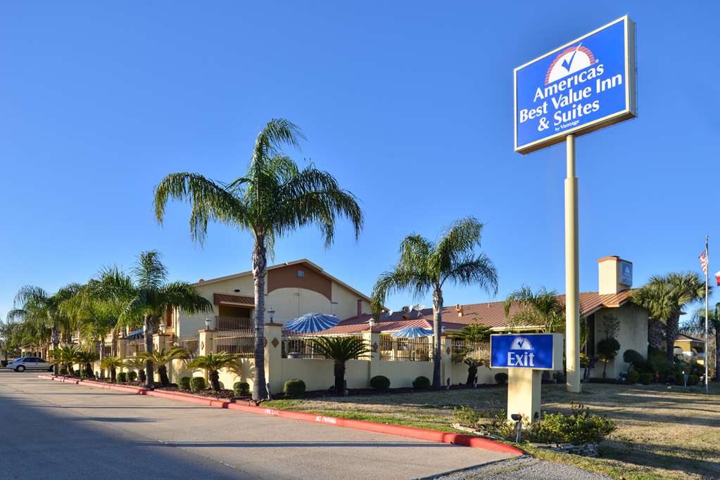 Americas Best Value Inn & Suites-Alvin/H